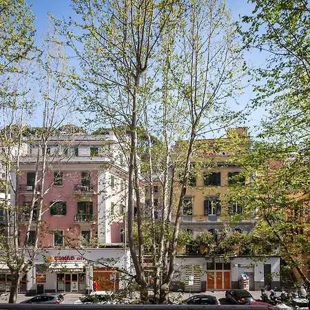 Comfortable Flat Near St. Peter S