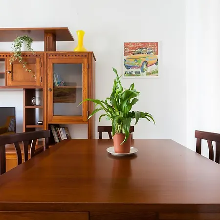 Comfortable Flat Near St. Peter S Lägenhet