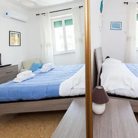 Comfortable Flat Near St. Peter S Apartmán